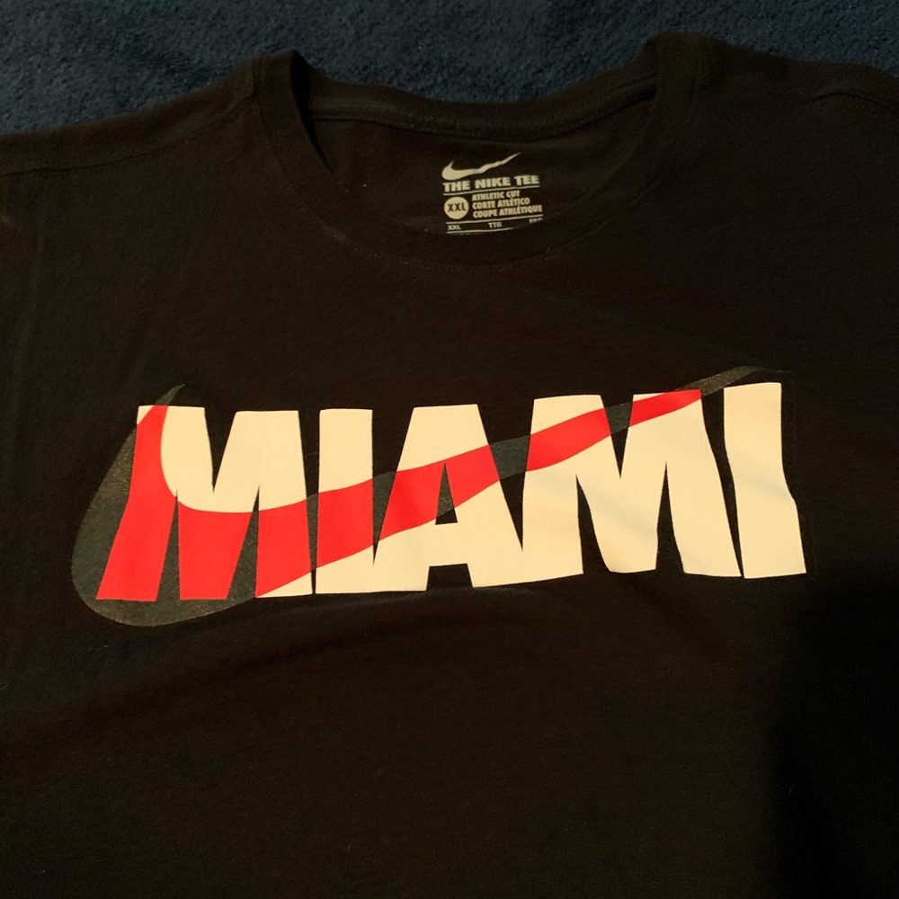 Men’s MIAMI Nike shirt